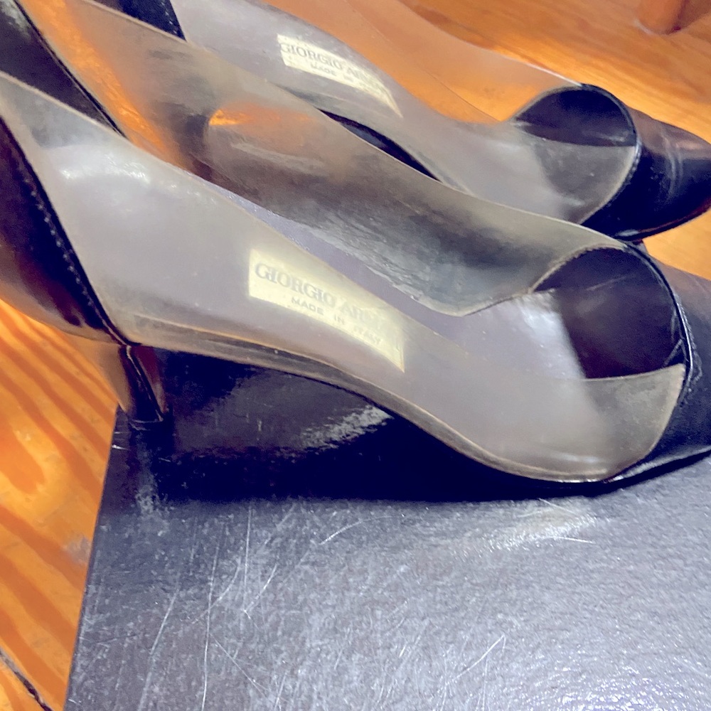 GIORGIO ARMANI leather black pumps with acrylic on sides.